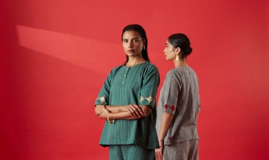 Trikona | त्रिकोण  The geometry of the triangle from Aab Label